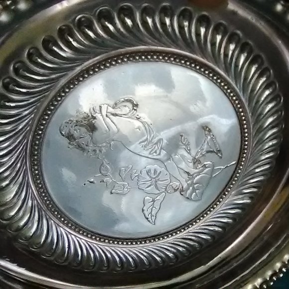 Silverplated Bride's Basket - Picture 4 of 11
